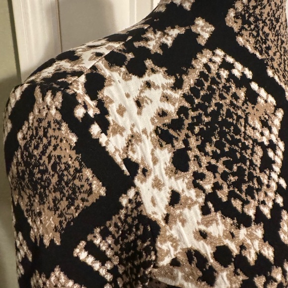 Elegant Snake Print Dress - Picture 2 of 5